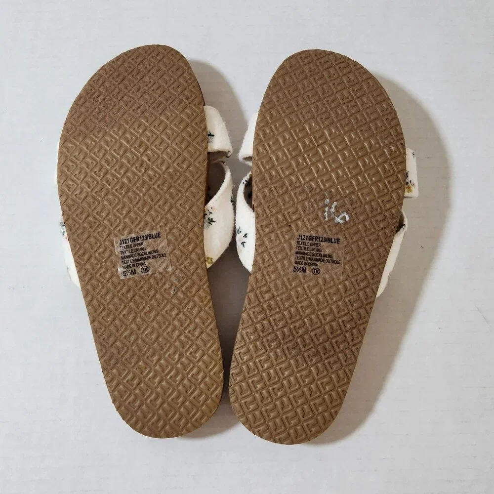 Jellypop floral sandal Size 5.5